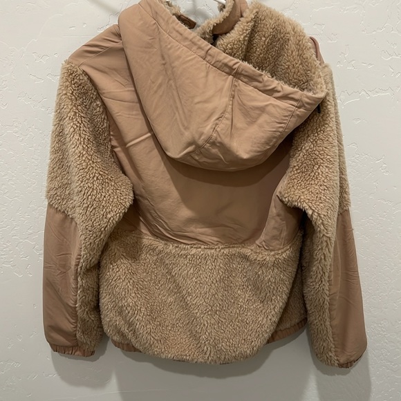 Nude pink Patagonia pullover - Picture 2 of 3